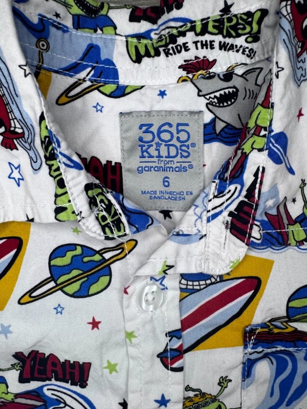 Boys Surf Shark Alien Space Button Front Shirt Size 6 - Picture 3 of 3